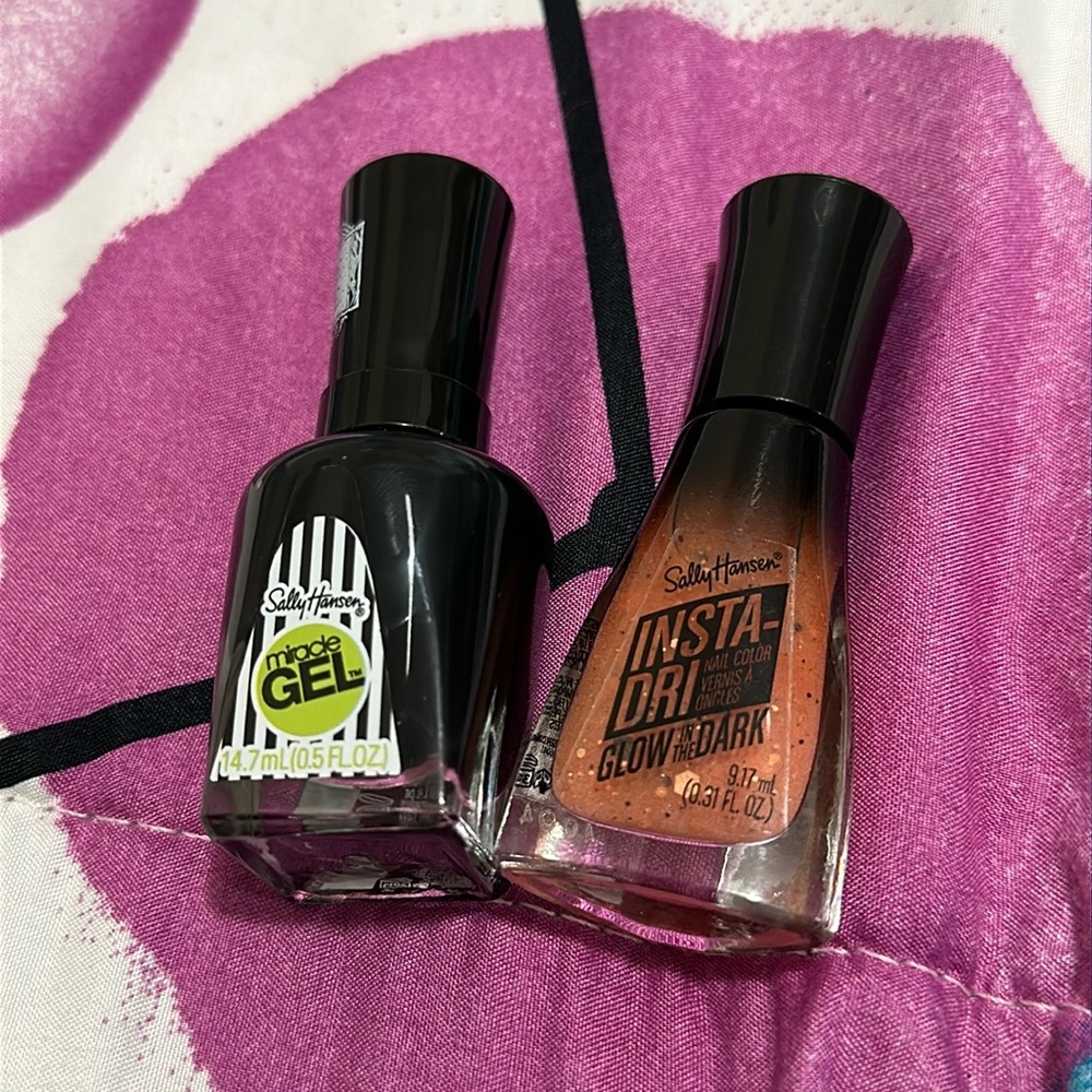 Set of 2 Sally Hansen Halloween Themed Nail Polish